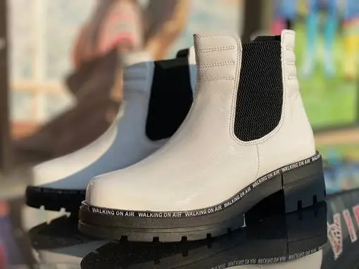 Caprice 25428-25 122 Valkoinen Nilkkuri 1 Caprice 25428-25 122 Valkoinen Nilkkuri