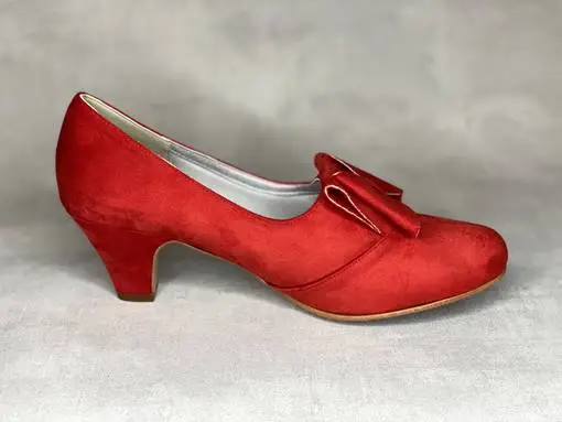 Chantana Red Rusettikoristeinen Avokas 3 Chantana Red Rusettikoristeinen Avokas - Image 3