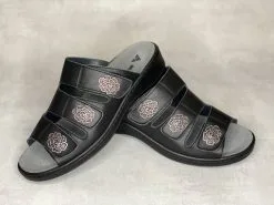 Maahiset Musta Ruusu Sandaali