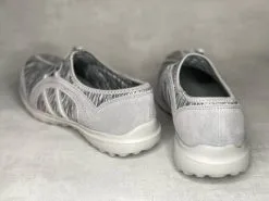 Natura Harmaa Silky Pehmotossu -Korkokengät boutique tuotesivu NaturaHarmaaSilkypehmotossu Silkyv cfbc1e2826d07f21581d392c41e37006 5