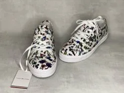 Tommy Hilfiger Floral Vulcanized Sneaker 8 Tommy Hilfiger Floral Vulcanized Sneaker -Korkokengät boutique tuotesivu TommyHilfigerFloralVulcanizedsneaker FW07157 6d4e6e86326f5f4097a0f4fdc3cc1c99 4
